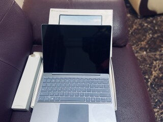 Laptop surface go